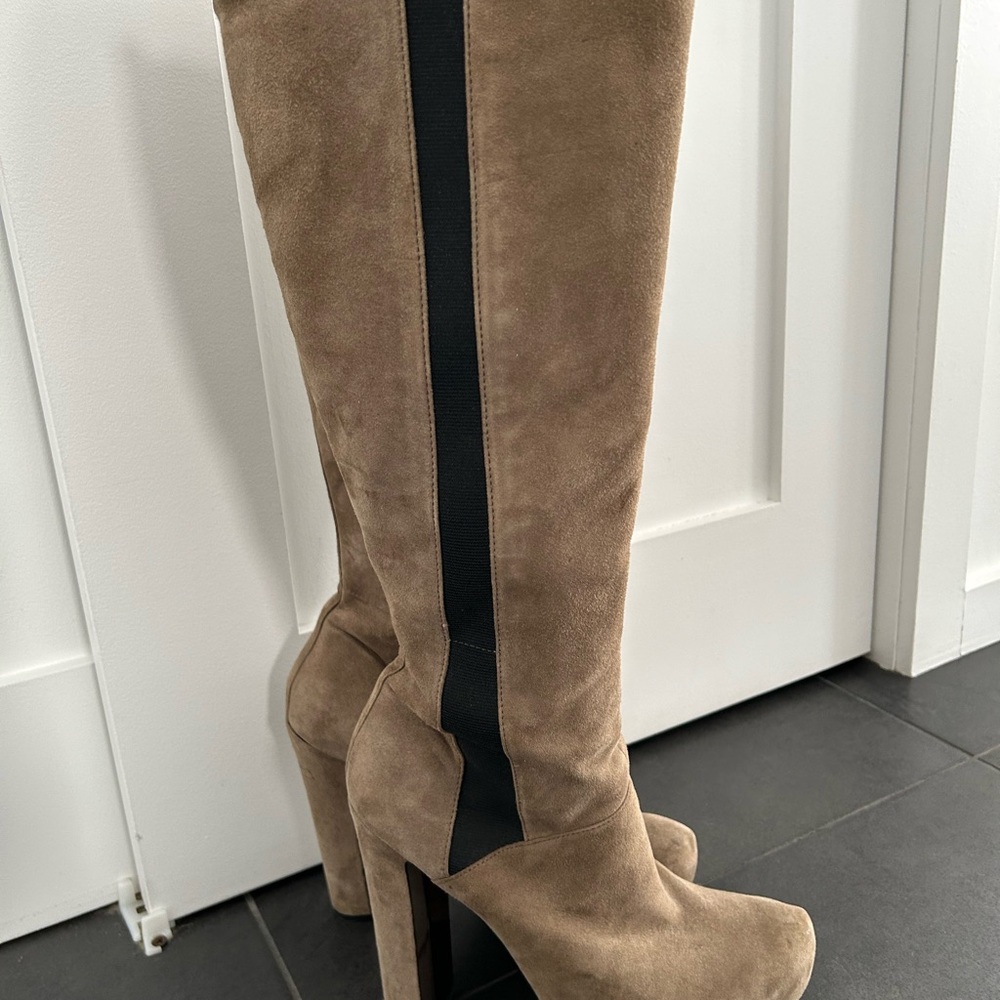 Guess Tan and Black Suede Heeled Boots
